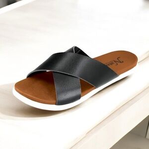 Natural Reflections Leather Criss Cross Slide Sandal in Black Size 7
